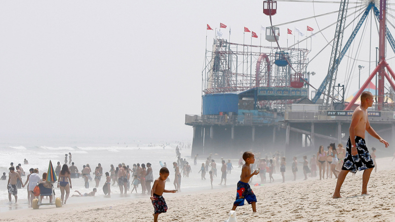 Illustration for article titled Hurricane Sandy: The Craziest Before and After Shots